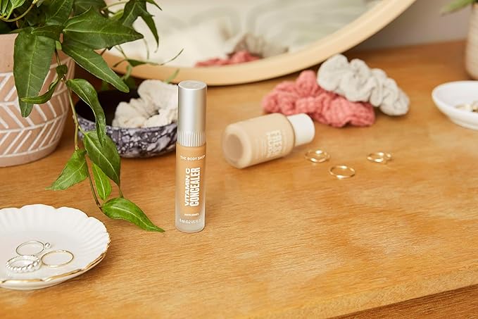 The Body Shop Vitamin C Concealer, Tan 2W, Vegan