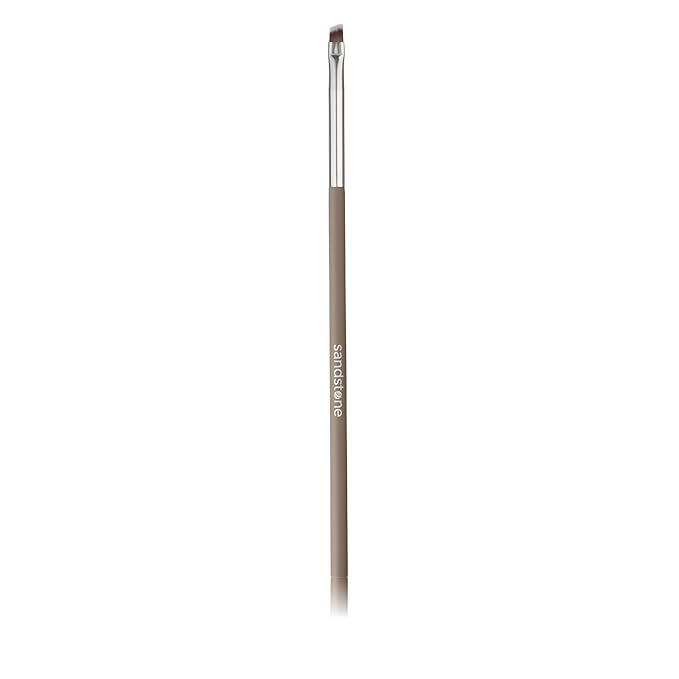 Sandstone Scandinavia Angled Eyeliner Brush – Precision Makeup Brush for Clean, Defined Lines – Ultra-Soft Vegan Bristles – Cruelty-Free