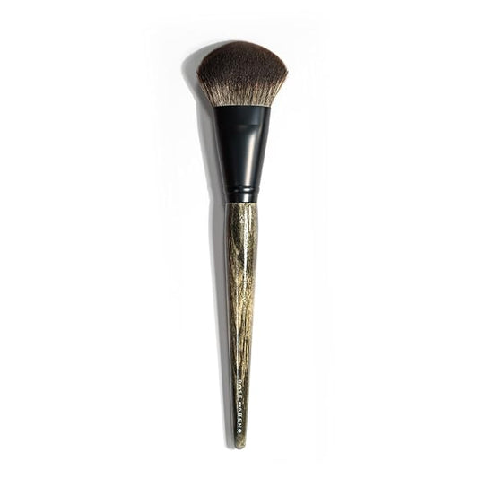 Rose and Ben Beauty C41 Blush Brush | Professional Brush for Flawless Makeup Application | Angled Non-Shedding & Cruelty-Free for Pressed, Powder, & Cream Cosmetics