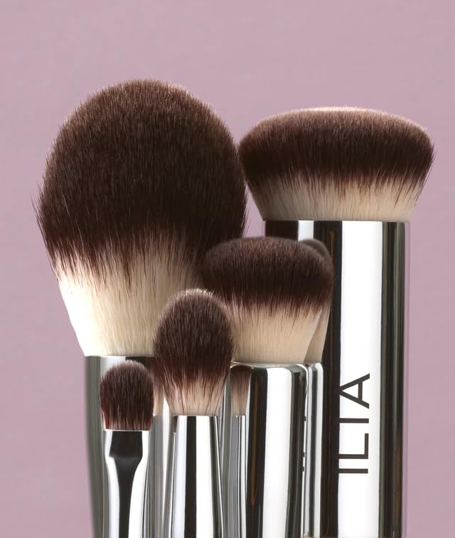 ILIA - Blending Brush | Eyeshadow + Highlighter Brush Made with FSC Certified Wood, Aluminum, + Soft, Vegan Bristles | Expertly Crafted | Non-Toxic, Vegan, Cruelty-Free, Recyclable