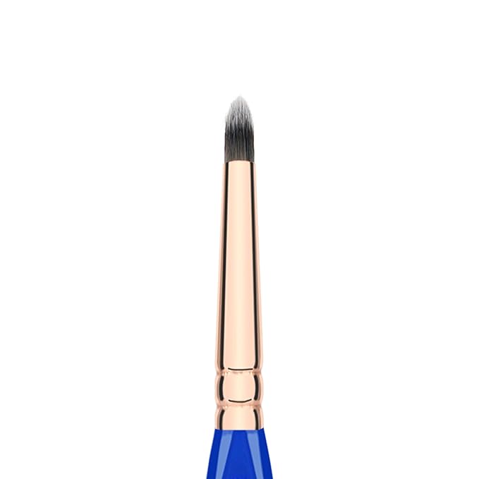 Bdellium Tools Professional Makeup Brush - Golden Triangle 716 Smoky Eyeliner - With All Vegan and Soft Synthetic Fibers, For Thick Lining (Blue, 1pc)