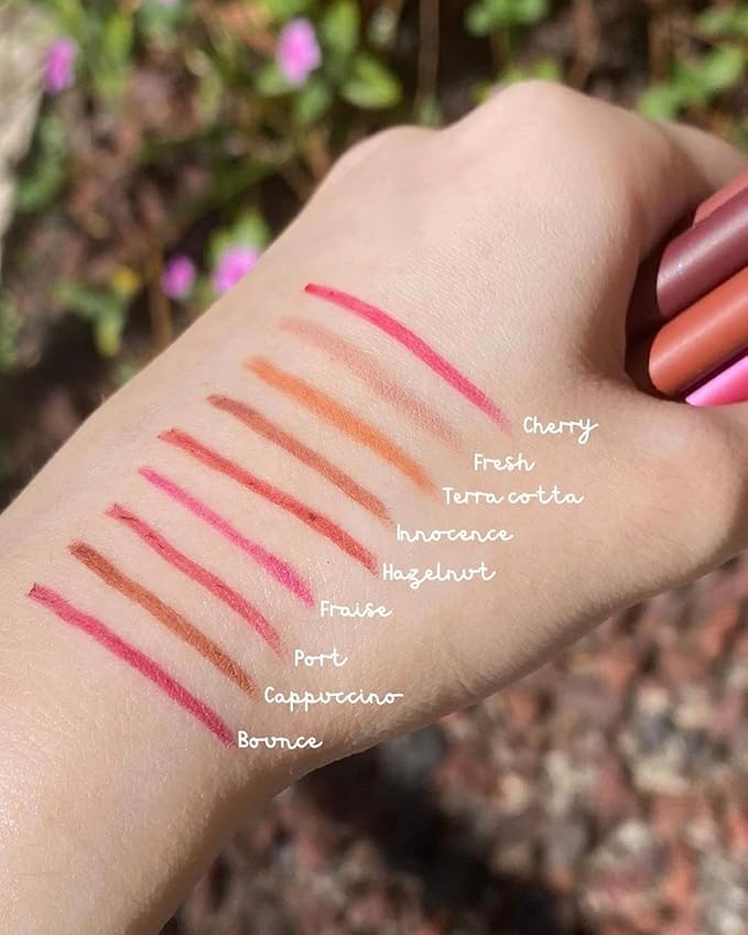 Zuzu Luxe Lip Pencil, Creamy Lipliner, long lasting, Infused with Jojoba Seed Oil and Aloe for ultra hydrated lips. Natural, Paraben Free, Vegan, Gluten-free,Cruelty-free, Non GMO, (1, Fraise)