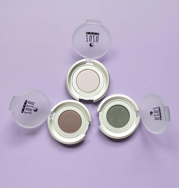 Zuzu Luxe Mineral Eyeshadow (Casino - Soft Peach/Warm Shimmer), Richly pigmented, velvety smooth formula. Natural, Paraben Free, Vegan, Gluten-free, Cruelty-free, Non GMO, 0.07oz