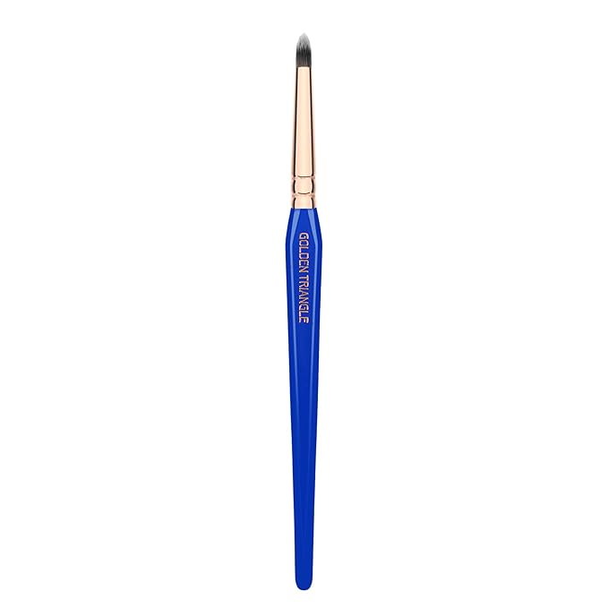 Bdellium Tools Professional Makeup Brush - Golden Triangle 716 Smoky Eyeliner - With All Vegan and Soft Synthetic Fibers, For Thick Lining (Blue, 1pc)