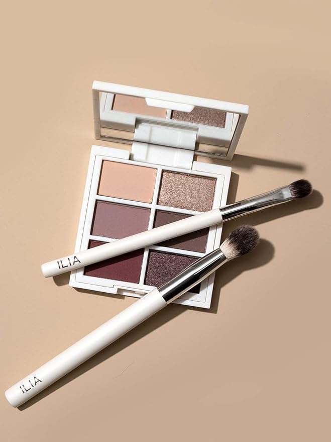 ILIA - Shadow Brush | Flat, Tapered Head Made with FSC Certified Wood, Aluminum, + Soft, Vegan Bristles | Pack, Press, + Sweep Eyeshadow | Expertly Crafted | Non-Toxic, Vegan, Cruelty-Free, Recyclable