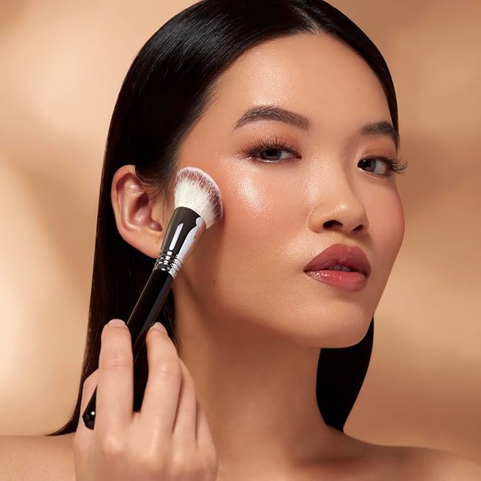 Sigma Beauty F43 Soft Angled Cheek Brush