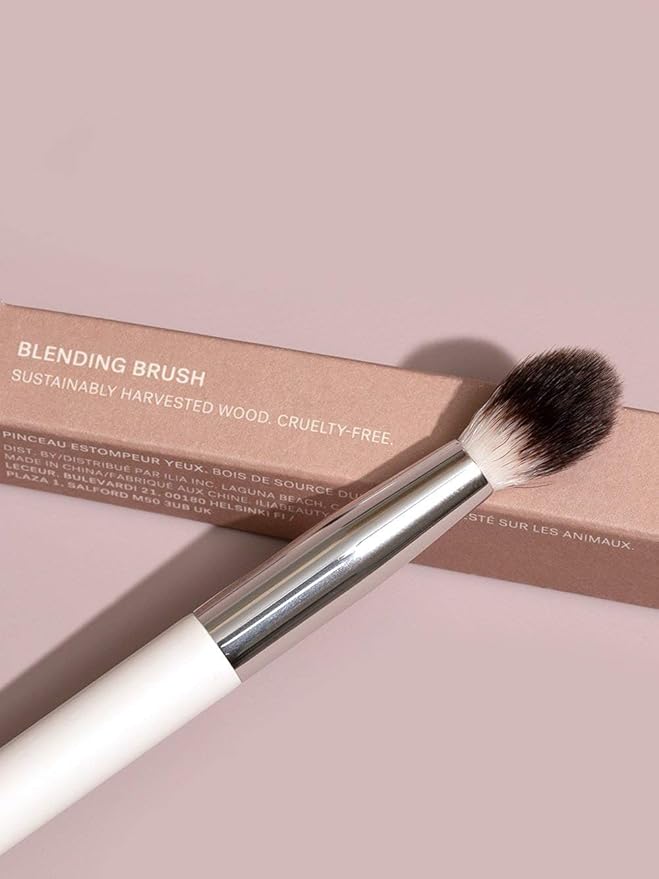 ILIA - Blending Brush | Eyeshadow + Highlighter Brush Made with FSC Certified Wood, Aluminum, + Soft, Vegan Bristles | Expertly Crafted | Non-Toxic, Vegan, Cruelty-Free, Recyclable