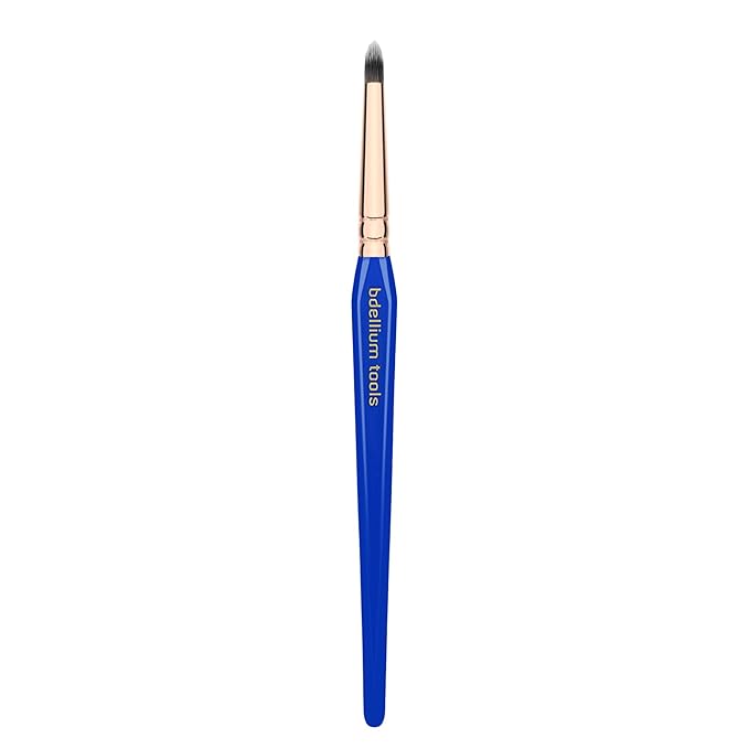 Bdellium Tools Professional Makeup Brush - Golden Triangle 716 Smoky Eyeliner - With All Vegan and Soft Synthetic Fibers, For Thick Lining (Blue, 1pc)