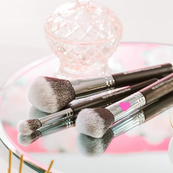 Powder Blush Bronzer Makeup Brush – Large Fluffy Domed Multitasker Make Up Brushes, Cheek Blusher, Contour, Blending, Setting Loose, Compact, Translucent, Minerals, Soft Synthetic Vegan Cruelty Free