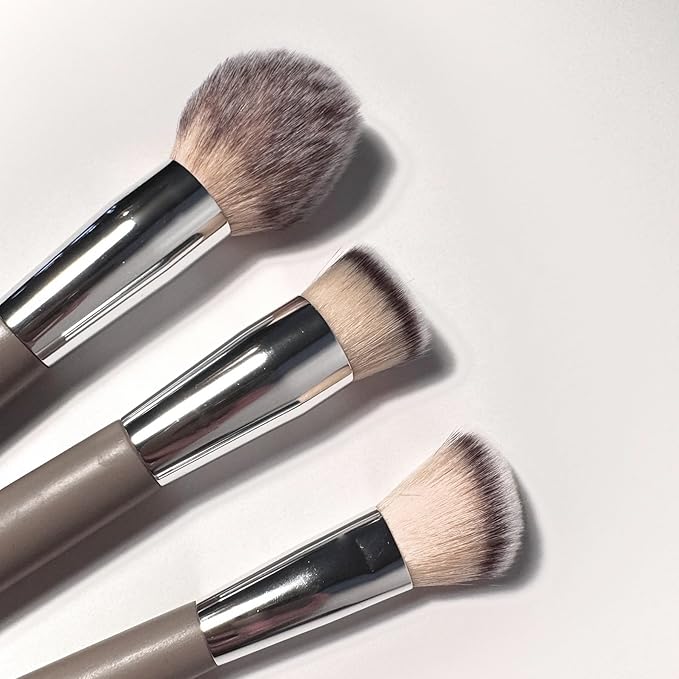 Sandstone Scandinavia Powder Brush – Large, Fluffy Makeup Brush for Even Powder Application – Ultra-Soft Vegan Bristles – Cruelty-Free