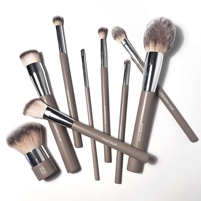 Sandstone Scandinavia Angled Eyeliner Brush – Precision Makeup Brush for Clean, Defined Lines – Ultra-Soft Vegan Bristles – Cruelty-Free