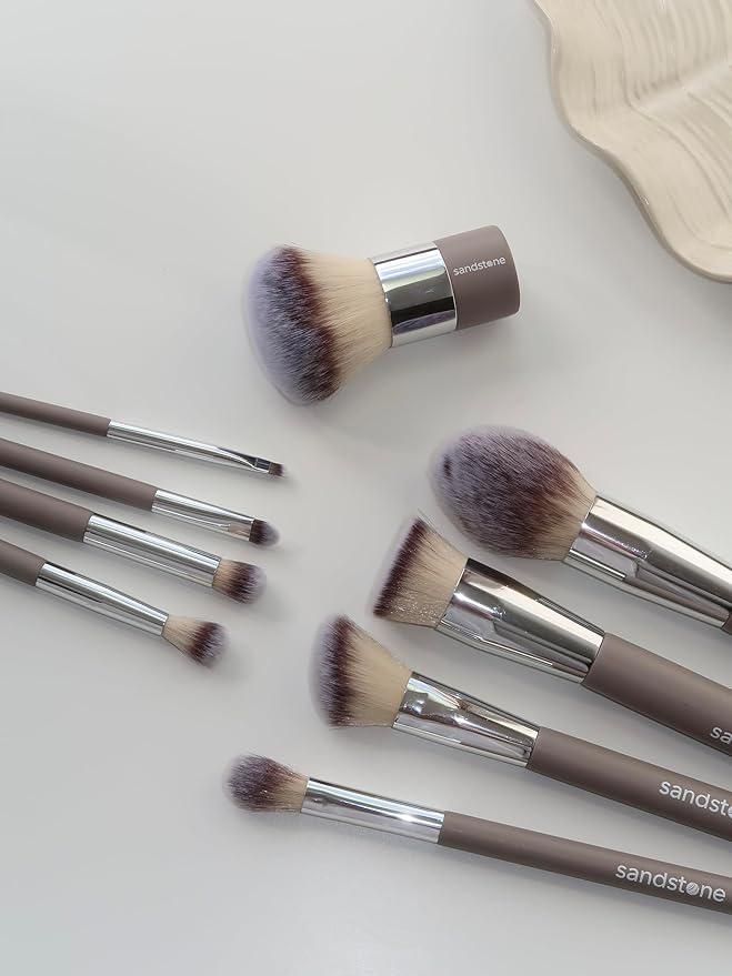 Sandstone Scandinavia Concealer Brush – Precision Makeup Brush for Seamless Concealer Application – Ultra-Soft Vegan Bristles – Cruelty-Free