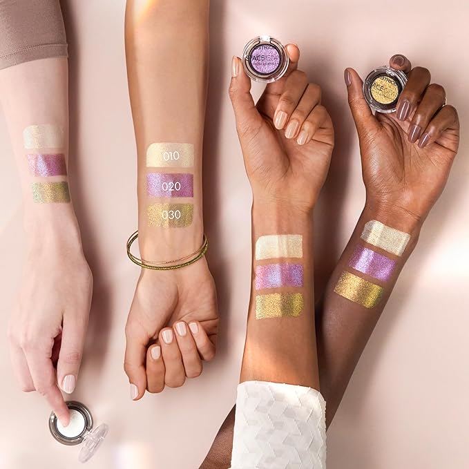Catrice | Space Glam Chrome Eyeshadow | Duo Chrome, Highly Pigmented, Holographic Shimmer | Vegan & Cruelty Free | Without Parabens & Microplastic Particles (10 | Moonlight Glow)