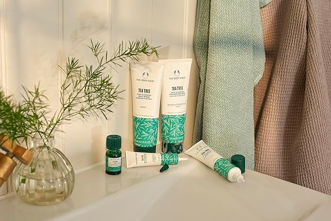 The Body Shop Tea Tree Skin Clearing Daily Face Scrub - Exfoliating and Purifying For Blemished Skin - Vegan - 4.2 Fl Oz