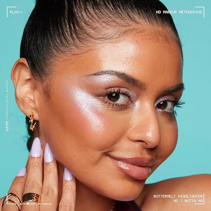 NYX PROFESSIONAL MAKEUP Buttermelt Highlighter, Powder Highlighter Makeup, With Up to 12H Wear and High Impact Glow - 40 No 1 Butta (Holographic Lavender)