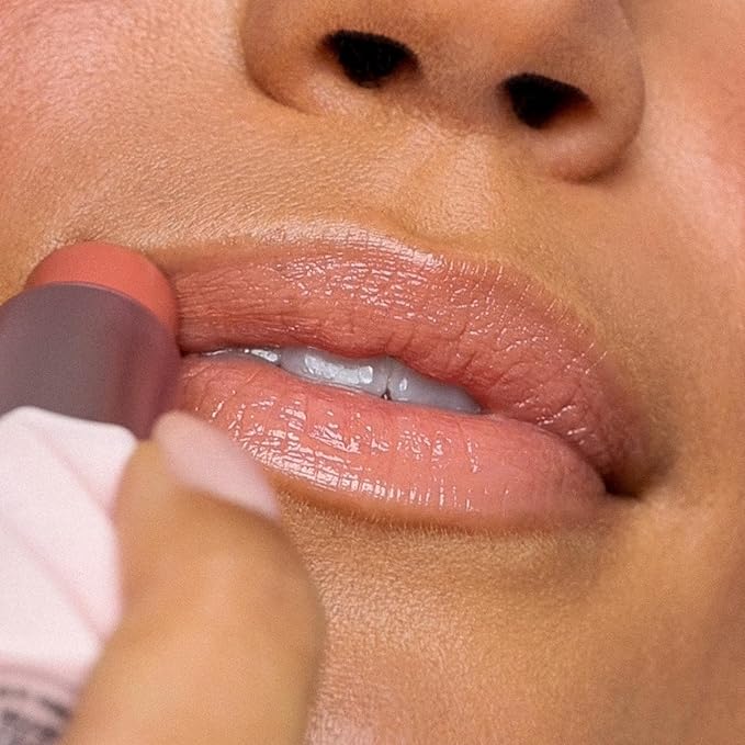 Queen Musia Skincare Supercharged Tinted Hydrabalm –– Hydrating & Nourishing, Instant Shine, Enriched with Vitamins & Hyaluronic Acid, Blurring & Soothing, Vegan & Cruelty-free (DESERT FLOWER)