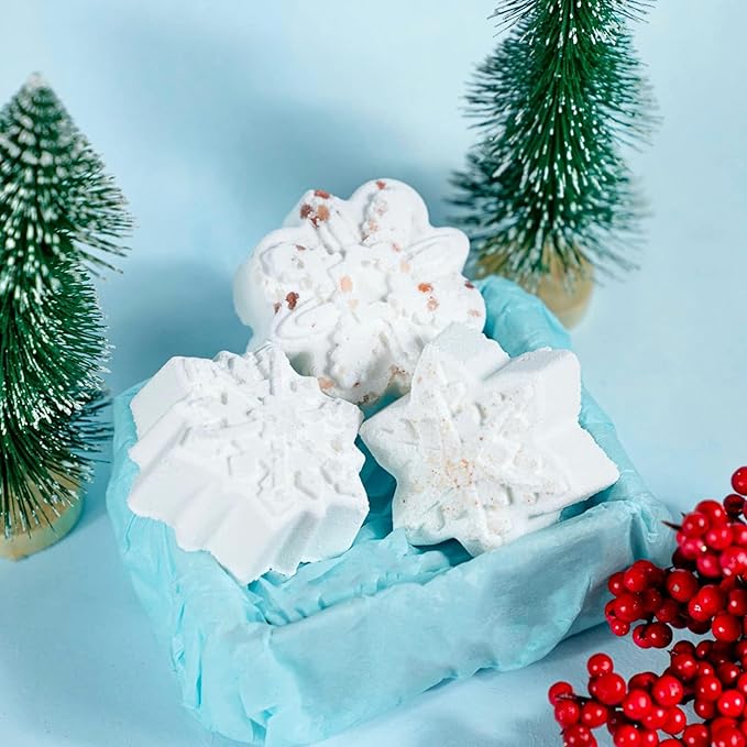 LA SALT CO Snowflake Crystal Bath Bomb - Winter Wonderland Trio, Aromatherapy for Bath or Shower Steamer, All-Natural, Handmade, Vegan (Snowflake Patterns Will Vary - 3-Pack)