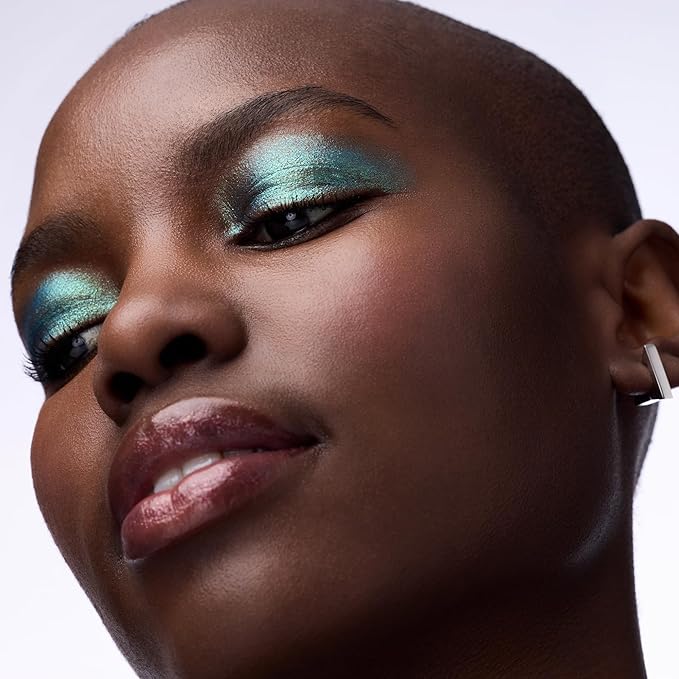 Catrice | Space Glam Chrome Eyeshadow | Duo Chrome, Highly Pigmented, Holographic Shimmer | Vegan & Cruelty Free | Without Parabens & Microplastic Particles (060 | Galactic Glow)